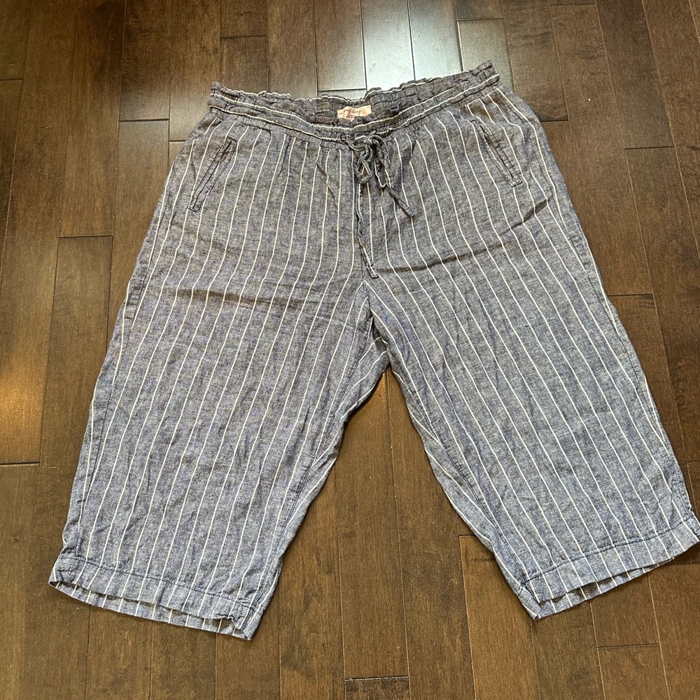 In Every Story Cropped Flowy Linen Pants